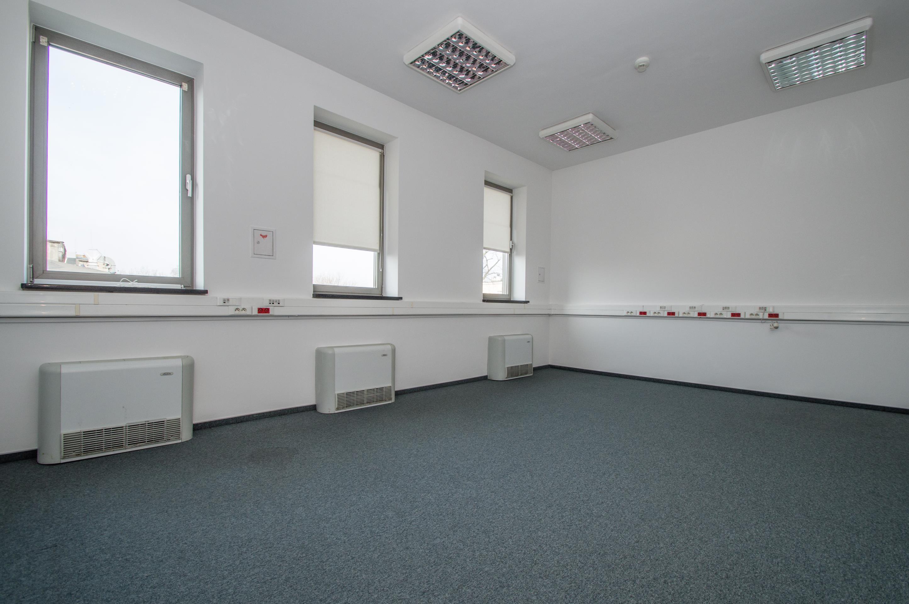 B+ class office space on Mogilska St.