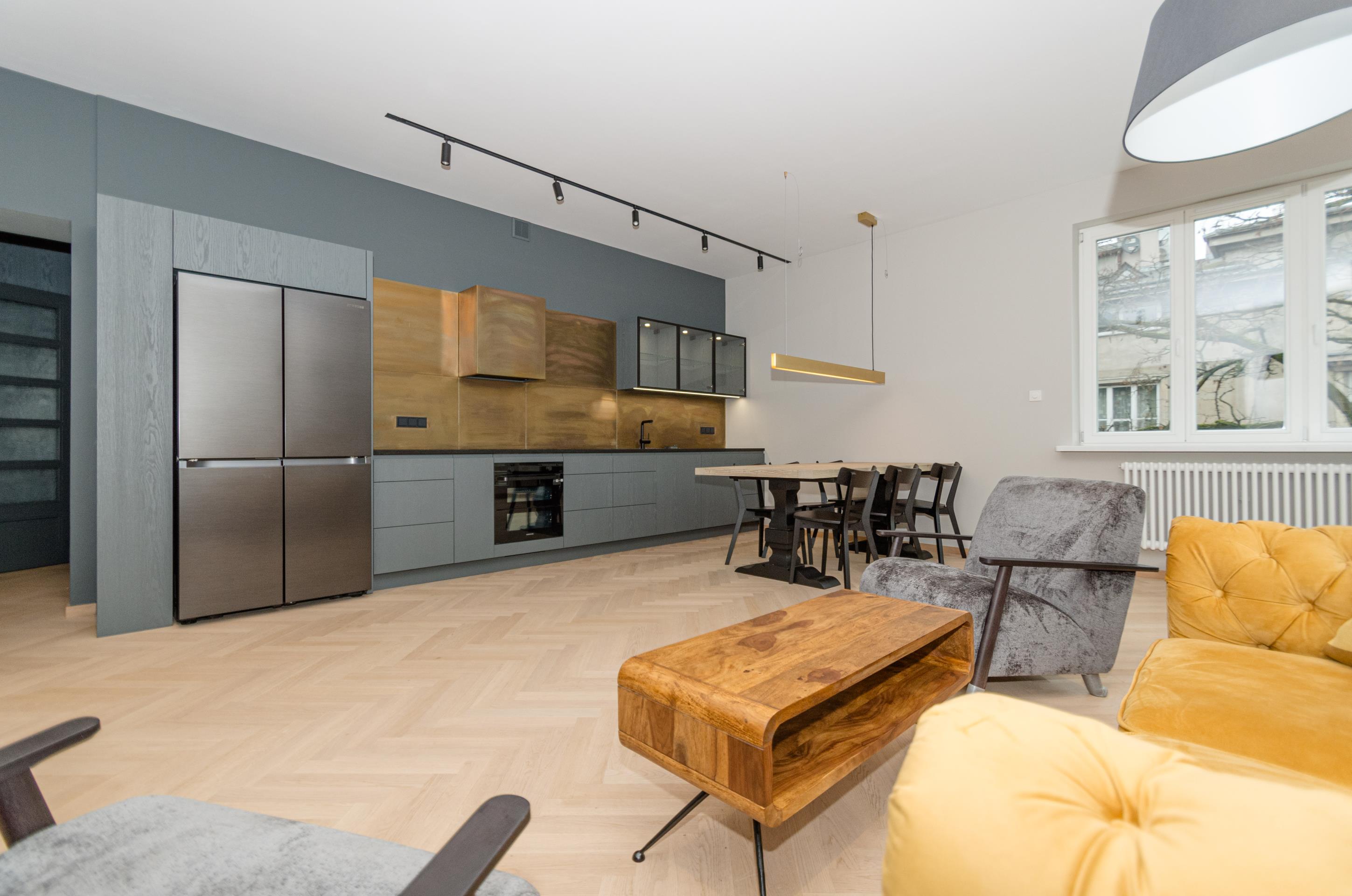 Specious and modern apartment